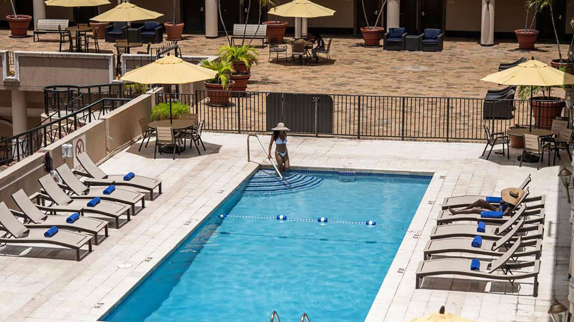 1920X1060 Windward Passage Pool