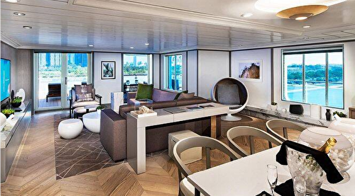 PS - Penthouse Suite