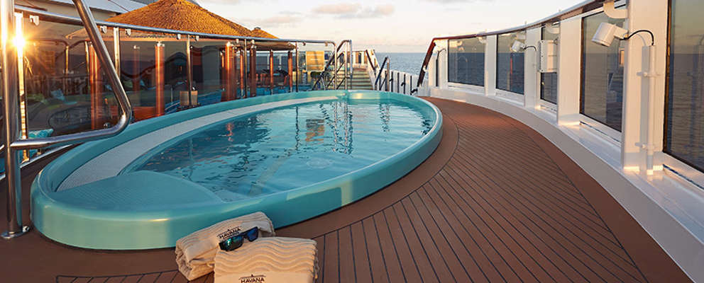 carnival-panorama-havana-gallery-6