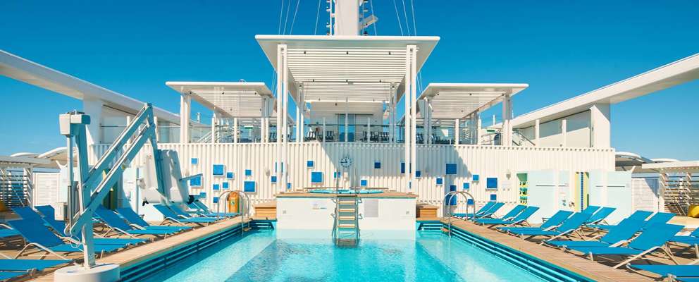 Costa Toscana Pooldæk