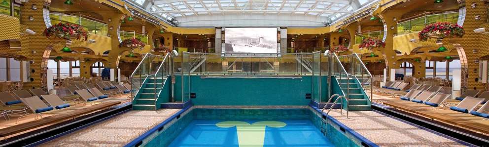 Costa Serena overdækket pool