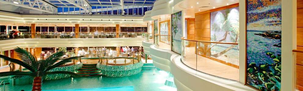 MSC Fantasia overdækket pool