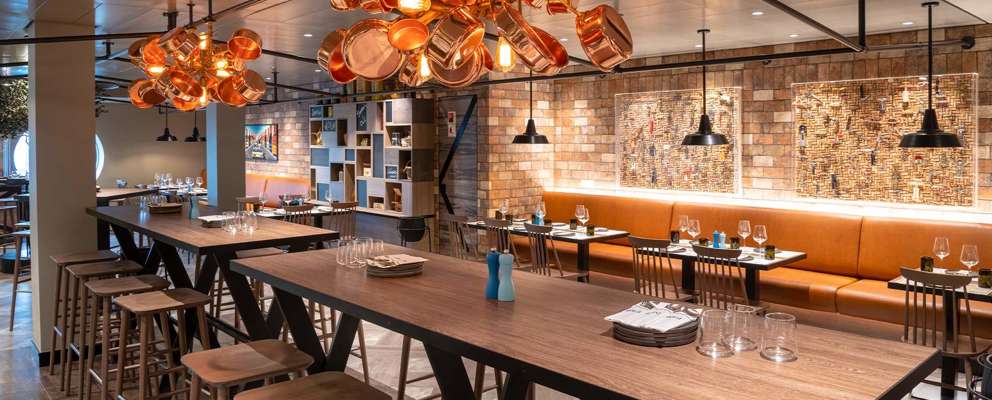 MSC Grandiosa loungebar