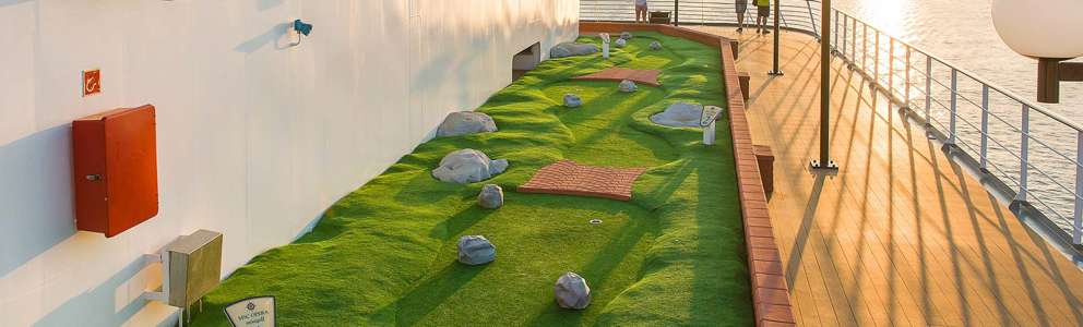 MSC Opera Minigolf