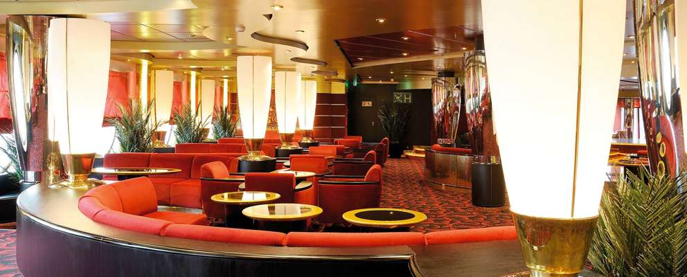 MSC Poesia Pigalle Lounge