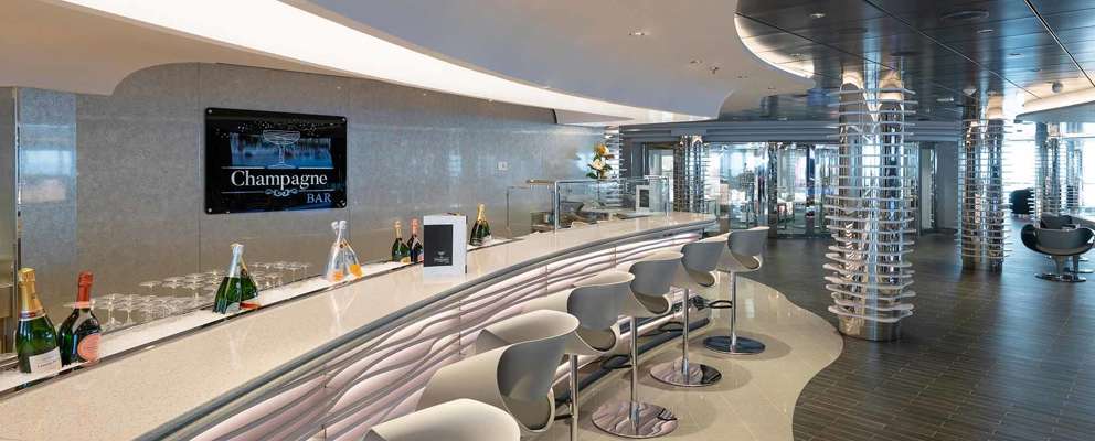MSC Seaview Champagne bar