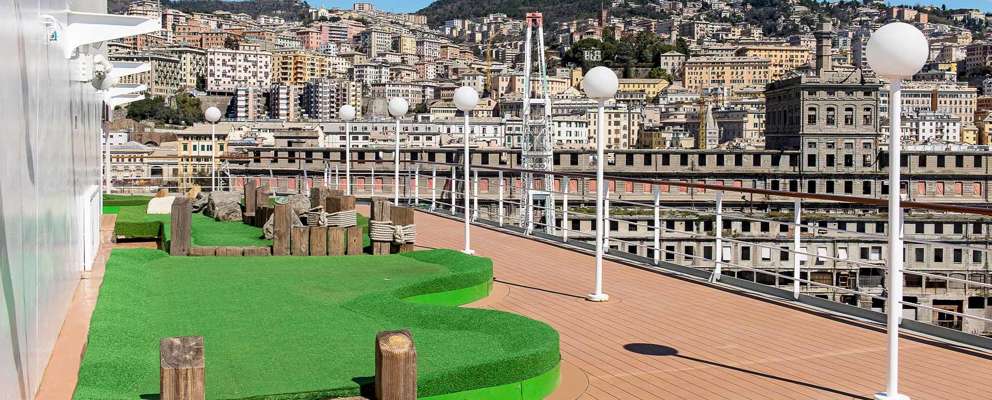 MSC Sinfonia Minigolf