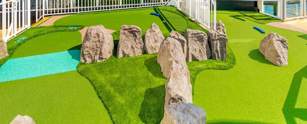 Norwegian Bliss Minigolf