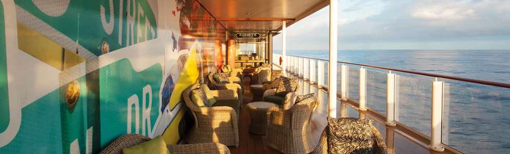 NCL Getaway Waterfront lounge