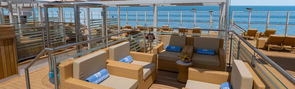 NCL Joy Vibe Beachbar