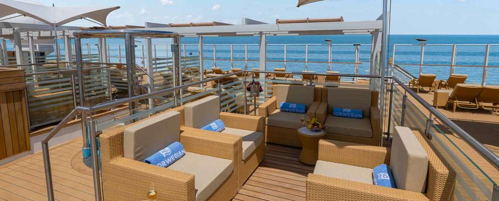 NCL Joy Vibe Beachbar