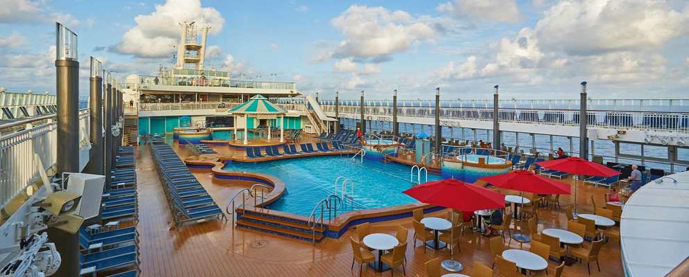 NCL Pearl Pooldæk