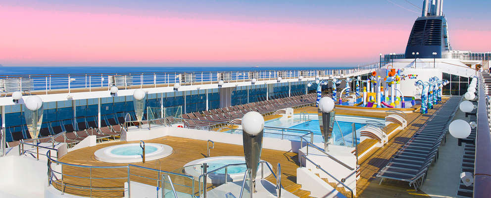 MSC Opera Pooldæk