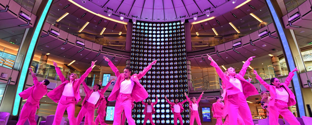 Entertainers in The Piazza